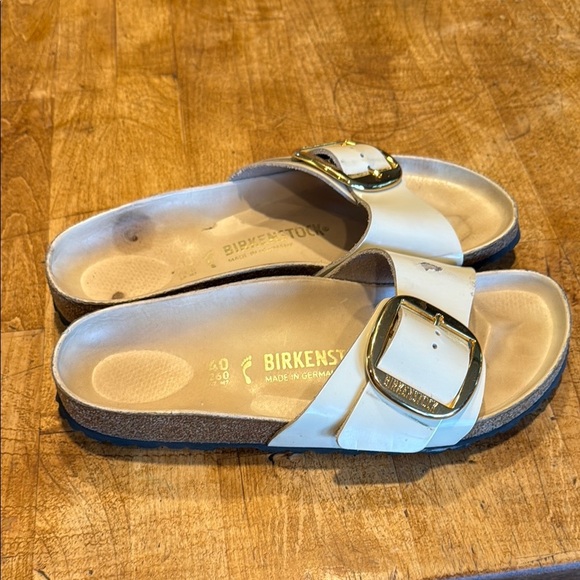 Birkenstock White Sandals with Gold Buckle - Picture 2 of 6
